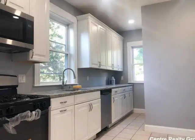 Property at 4843 Washington St, West Roxbury, MA, 02132, 2 beds, 1 bath, [object Object]