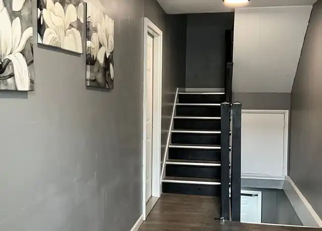 Property at 1433 Stratford Rd Unit 1, Kingsport, TN, 37664, 2 beds, 1 bath, [object Object]