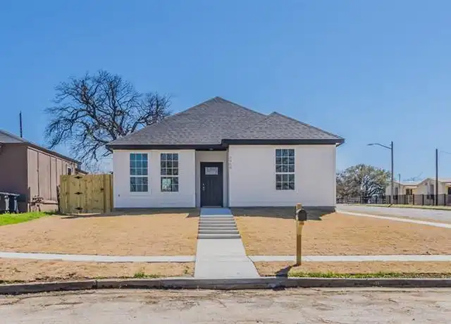 Property at 2900 Avenue C, Fort Worth, TX, 76105, 3 beds, 2 baths, [object Object]
