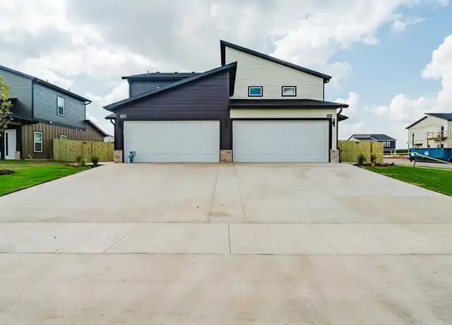 Property at 1803 SW Casuarina Dr Unit 2, Bentonville, AR, 72712, 3 beds, 2.5 baths, [object Object]