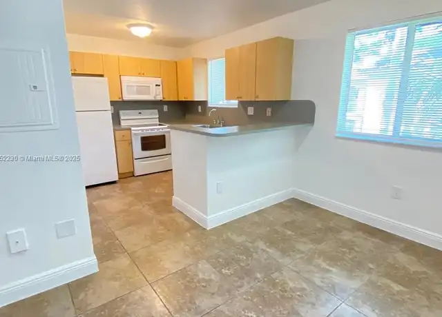 Property at 2910 SE 13th Rd Unit 201-44, Homestead, FL, 33035, 3 beds, 2 baths, [object Object]