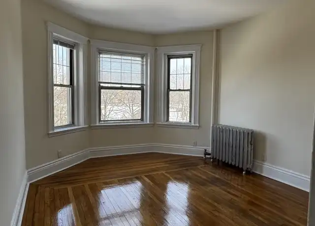 Property at 27 Park Dr Unit 21, Boston, MA, 02215, 1 bed, 1 bath, [object Object]