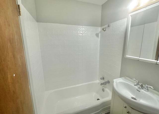 Photo of 15301 Kilpatrick Ave Unit 15302-04, Oak Forest, IL 60452