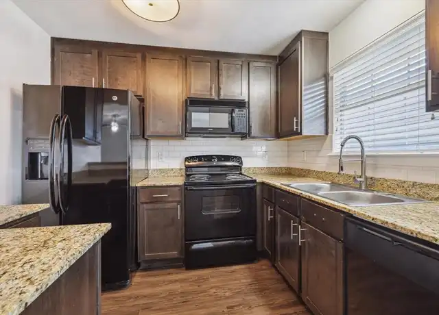 Property at 214 W 17th St Unit 6, Houston, TX, 77008, 2 beds, 1 bath, [object Object]