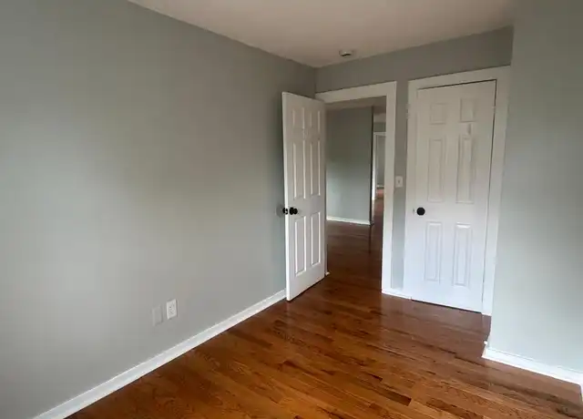 Property at 84 Dewitt St Unit 3L, New Haven, CT, 06519, 4 beds, 1 bath, [object Object]