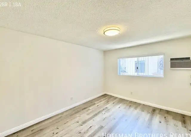Property at 4336 Berryman Ave Unit 8, Los Angeles, CA, 90066, 2 beds, 1 bath, [object Object]