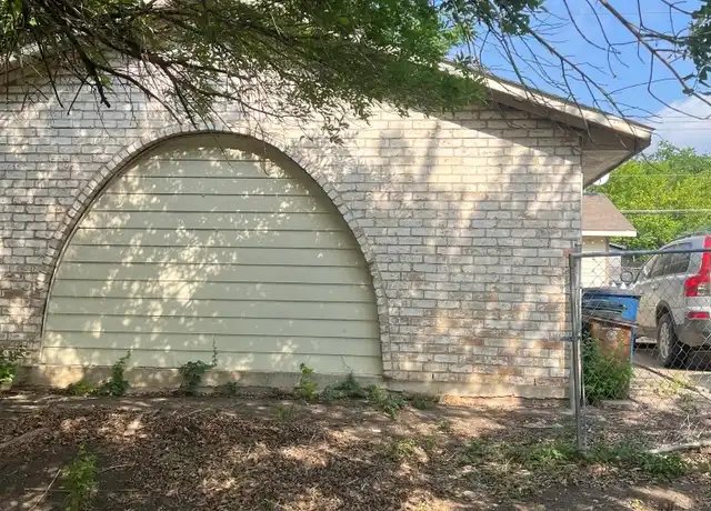 Property at 5402 Ponciana Dr Unit A, Austin, TX, 78744, 2 beds, 1 bath, [object Object]