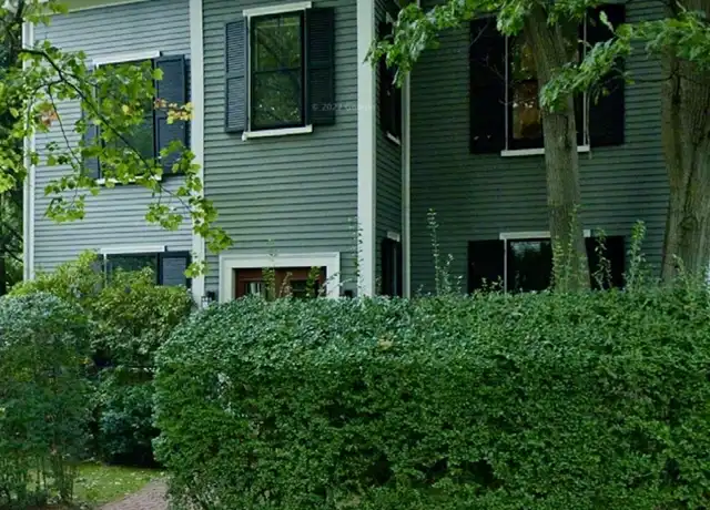 Property at 22 Oakland Rd Unit B, Brookline, MA, 02445, 1 bed, 1.5 baths, [object Object]