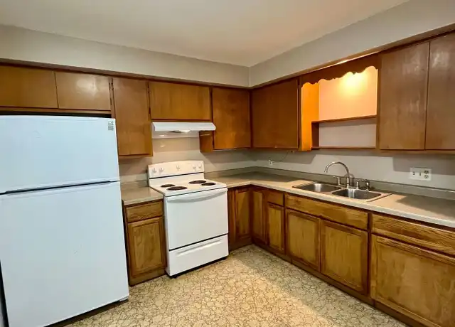 Property at 811 Adler Rd Unit 811, Marshfield, WI, 54449, 3 beds, 1.5 baths, [object Object]