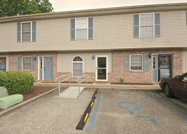 Property at 797 E Sherwood Hills Dr, Bloomington, IN, 47401, 2 beds, 1.5 baths, [object Object]