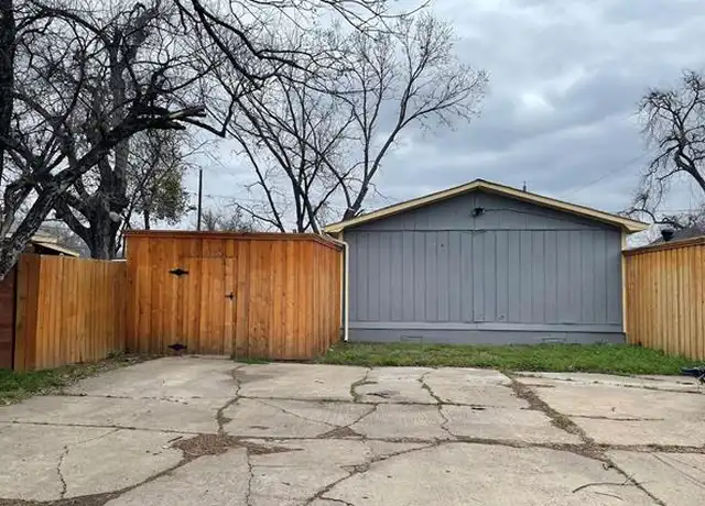 Property at 426 Mt Auburn Ave, Dallas, TX, 75223, 2 beds, 1 bath, [object Object]