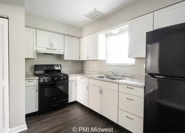 Property at 301 W Adams St Unit 1, Franklin, IN, 46131, 2 beds, 1 bath, [object Object]
