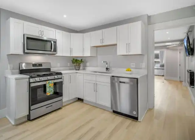 Property at 702 E State St Unit 704-B, Ithaca, NY, 14850, 3 beds, 1 bath, [object Object]