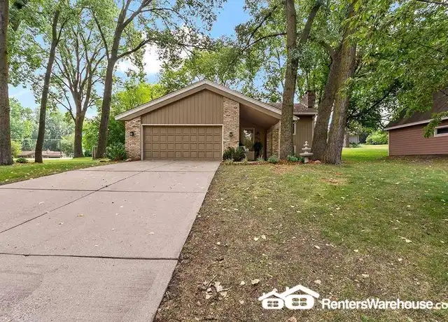 Property at 3004 Pine Ridge Dr, Saint Paul, MN, 55121, 4 beds, 2 baths, [object Object]