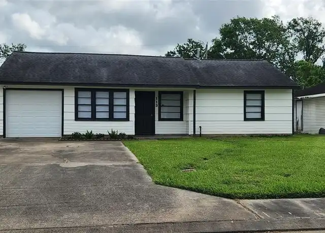 Property at 113 Laurel St, Lake Jackson, TX, 77566, 3 beds, 1 bath, [object Object]