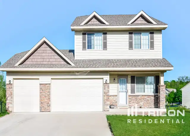 Property at 910 Cole Ave, Montrose, MN, 55363, 5 beds, 3.5 baths, [object Object]