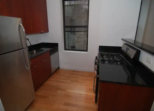 Property at 76 Pinehurst Ave Apt 35, New York, NY, 10033, 2 beds, 1 bath, [object Object]