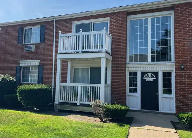 Property at 2440 Parmenter Blvd #202, Royal Oak, MI, 48073, 2 beds, 1 bath, [object Object]