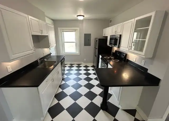 Property at 3918 Cass St Unit 210, Omaha, NE, 68131, 1 bed, 1 bath, [object Object]