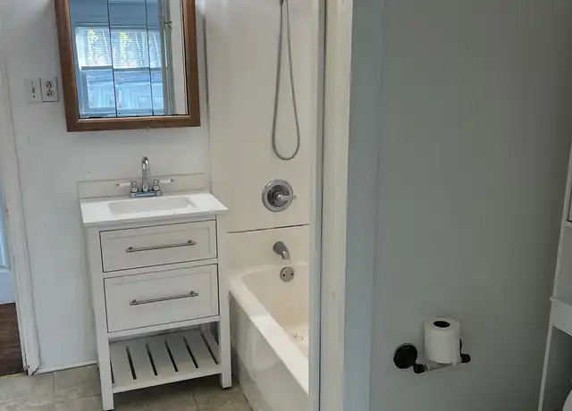 Property at 5763 Mantey Ln, Toledo, OH, 43623, 2 beds, 1 bath, [object Object]