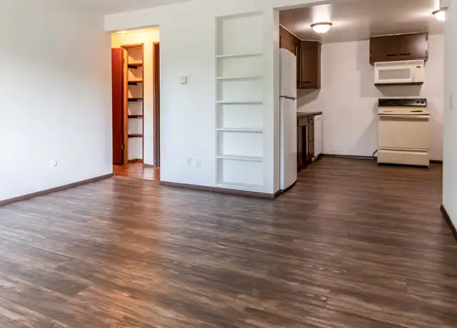Property at 1405 Trailsway Unit 1, Madison, WI, 53704, 2 beds, 1 bath, [object Object]