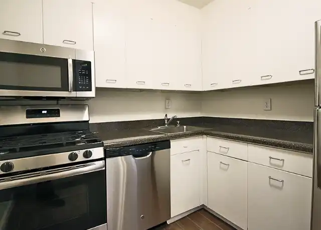 Property at 1333 N Lake Shore Dr, Chicago, IL, 60610, 1 bed, 1 bath, [object Object]