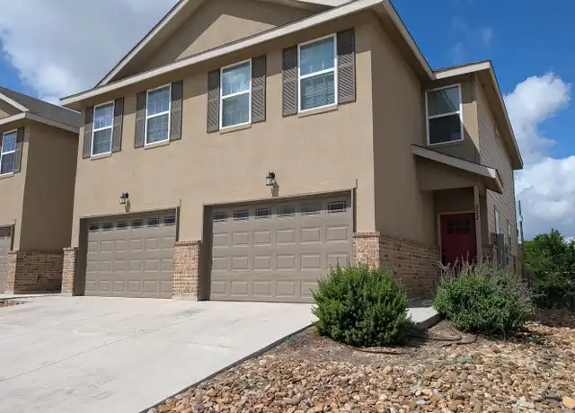 Property at 322 Untermaier St, New Braunfels, TX, 78130, 3 beds, 2.5 baths, [object Object]