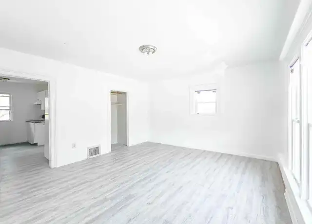 Property at 836 E Shiawassee St, Lansing, MI, 48912, 1 bed, 1 bath, [object Object]