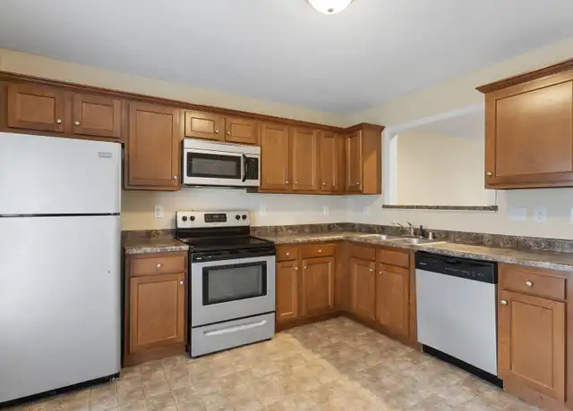 Property at 1075 Two Mile Rd, Winchester, KY, 40391, 2 beds, 2.5 baths, [object Object]