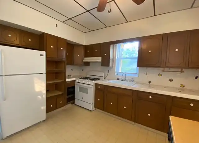 Property at 678 Monroe Ave Apt 1, Glenside, PA, 19038, 2 beds, 1 bath, [object Object]