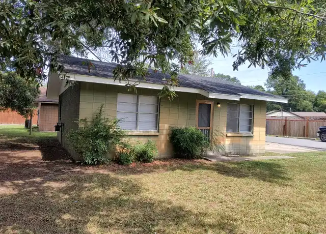 Property at 2601 W 25th Ave, Pine Bluff, AR, 71603, 2 beds, 1 bath, [object Object]