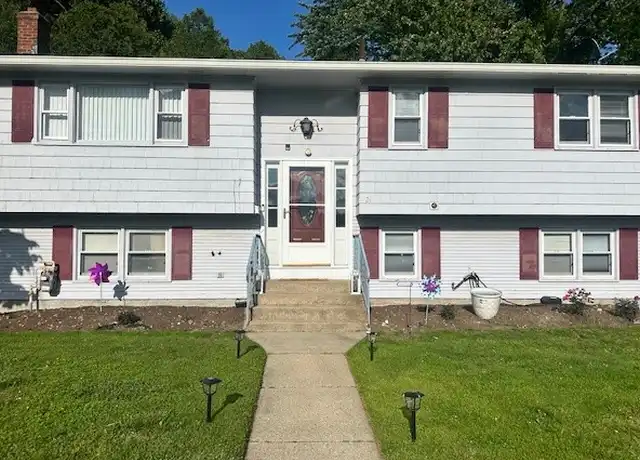 Property at 24 Calumet Ave, Johnston, RI, 02919, 1 bed, 1 bath, [object Object]