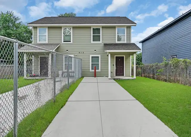 Property at 513 Avenue I Unit B, Conroe, TX, 77301, 3 beds, 1 bath, [object Object]