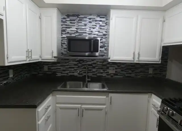 Property at 2833 N Bristol St Unit P105, Santa Ana, CA, 92706, 1 bed, 1 bath, [object Object]