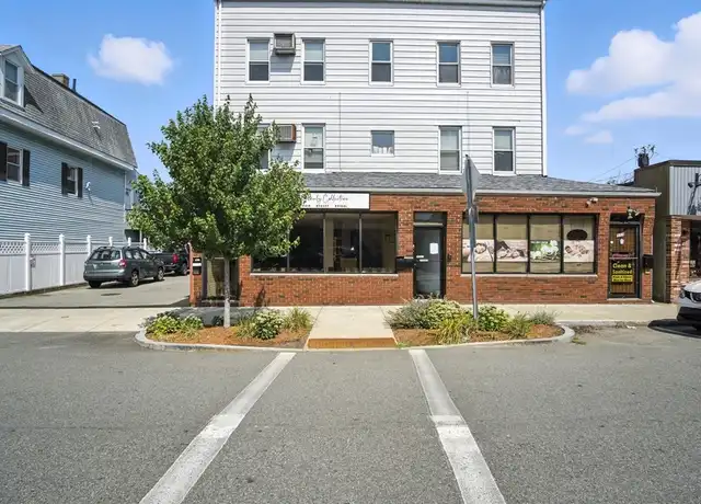 Property at 111 Albion St Unit B, Wakefield, MA, 01880, 2 beds, 1 bath, [object Object]