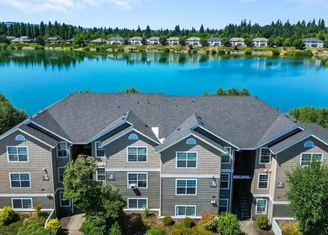 Photo of 208 Lakepoint Pl N, Keizer, OR 97303