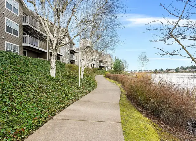 Photo of 208 Lakepoint Pl N, Keizer, OR 97303