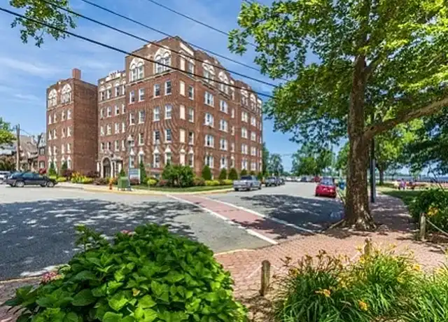 Property at Marineview Apartments - 44 High St, Perth Amboy, NJ, 08861, 1 bed, 1 bath, [object Object]