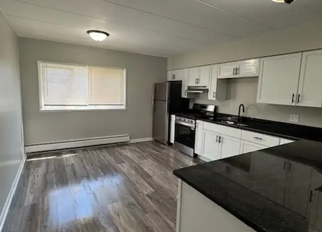 Property at 1704 Indianapolis Blvd Unit 2, Whiting, IN, 46394, 2 beds, 1 bath, [object Object]