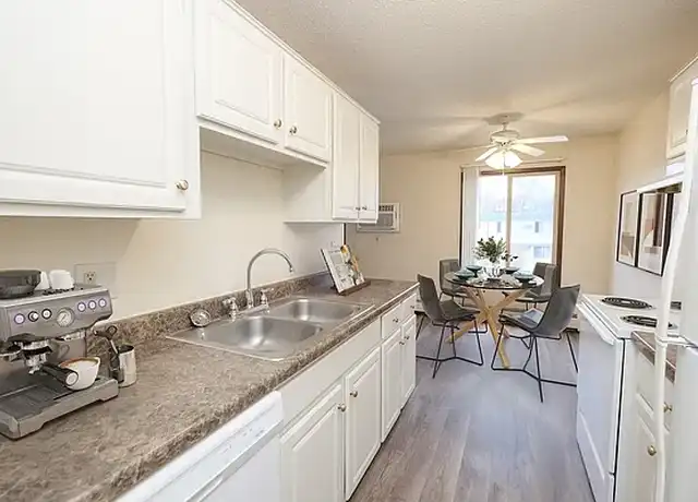 Property at Como Park Apartments - 1385 Jessamine Ave W, St Paul, MN, 55108, 1-2 bed, 1 bath, [object Object]