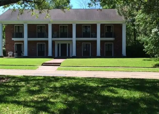 Property at 7656 Rienzi Blvd, Baton Rouge, LA, 70809, 5 beds, 3 baths, [object Object]