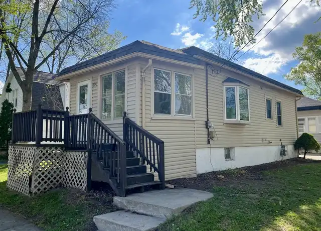 Property at 800 12th Ave, Green Bay, WI, 54304, 2 beds, 1 bath, [object Object]