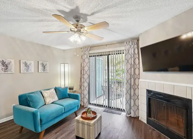 Photo of 500 Jimmy Ann Dr, Daytona Beach, FL 32114