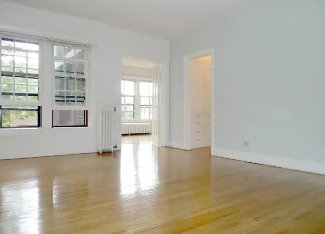 Property at 128 E 18th St Unit 24 202, Minneapolis, MN, 55403, 2 beds, 1 bath, [object Object]