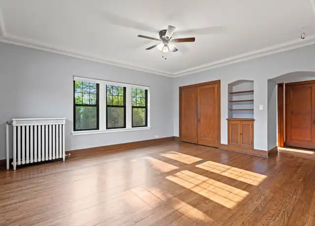 Property at 1425 North Ave Unit 301, Waukegan, IL, 60085, 2 beds, 1 bath, [object Object]