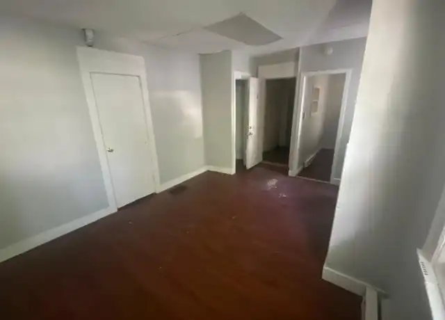 Property at 314 E Locust St Unit 3, Bloomington, IL, 61701, 0 beds, 1 bath, [object Object]