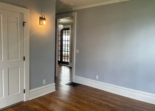 Property at 1564 2nd Ave SE, Cedar Rapids, IA, 52403, 3 beds, 2 baths, [object Object]
