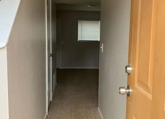 Property at 713 W 11th St, Junction City, KS, 66441, 2 beds, 1 bath, [object Object]