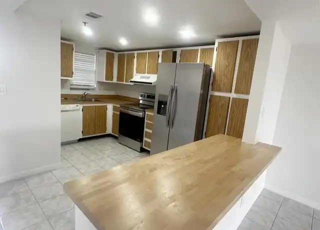 Property at 3001 W Rolling Hills Cir #410, Davie, FL, 33328, 2 beds, 2 baths, [object Object]