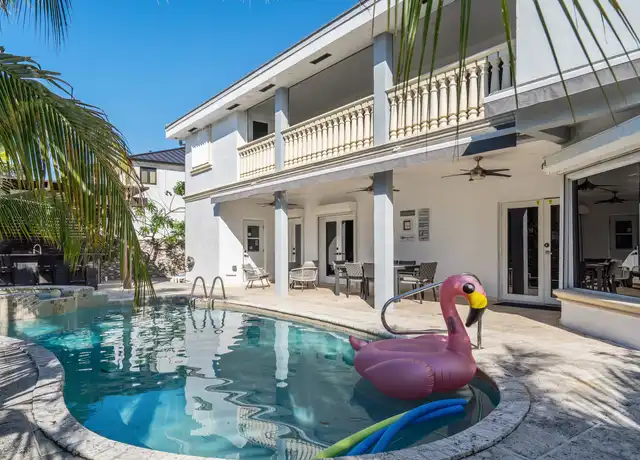 Property at 16338 NW 86th Ct, Miami Lakes, FL, 33016, 6 beds, 4 baths, [object Object]